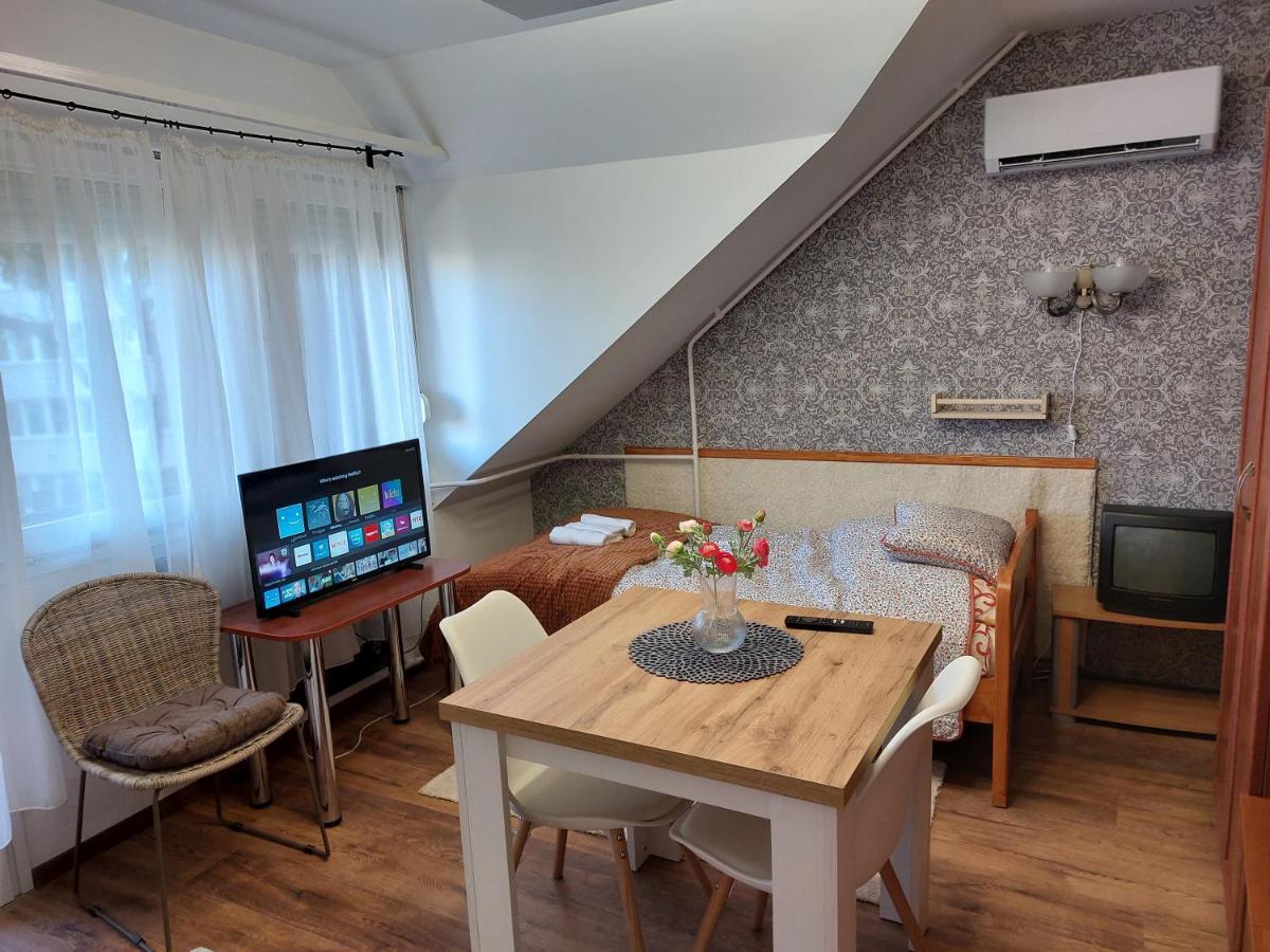 Summer House Apartman Debrecen Buitenkant foto
